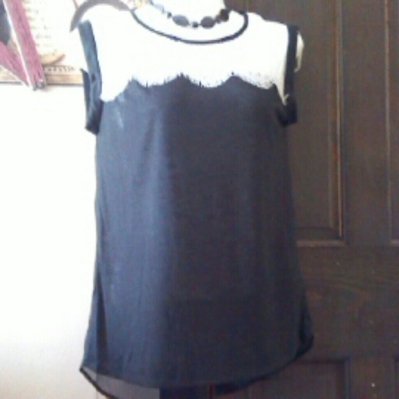 nwt black top with victorian design at top - Picture 2 of 4