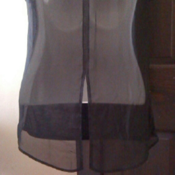 nwt black top with victorian design at top - Picture 4 of 4