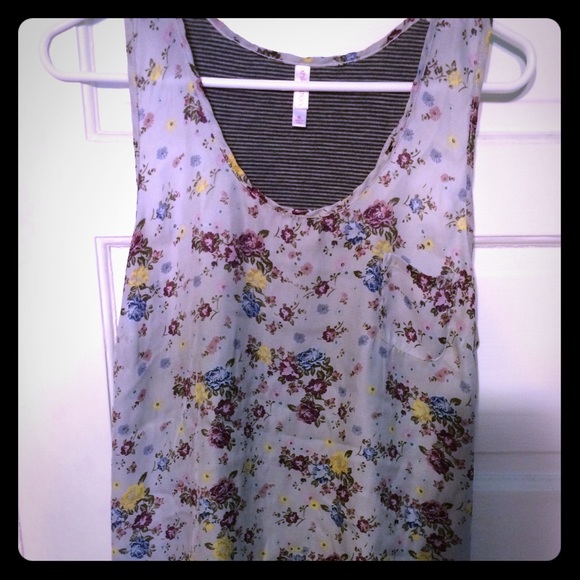 Floral gray tank