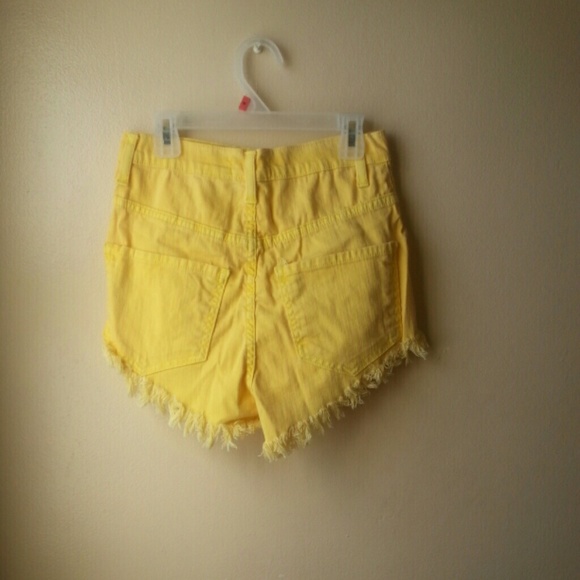 -- SOLD -- Yellow distressed high waisted shorts - Picture 2 of 3
