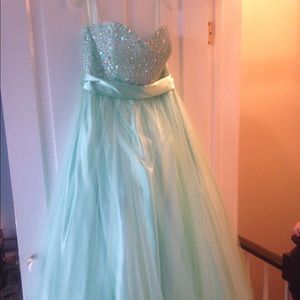 Prom dress