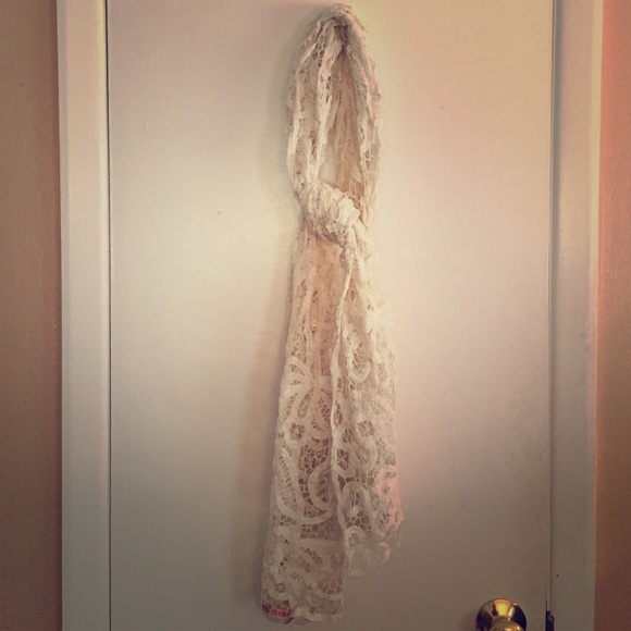 Betsey Johnson White Lace Scarf