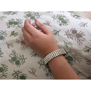 Beautiful silver stretch bracelet