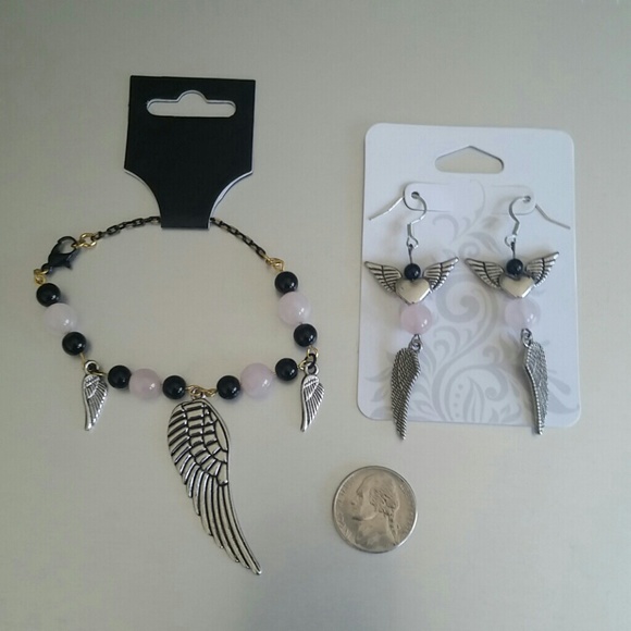 Earings w/matching bracelet