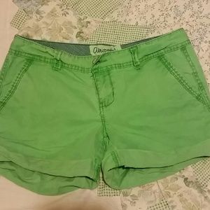 Aeropostale green midi twill short