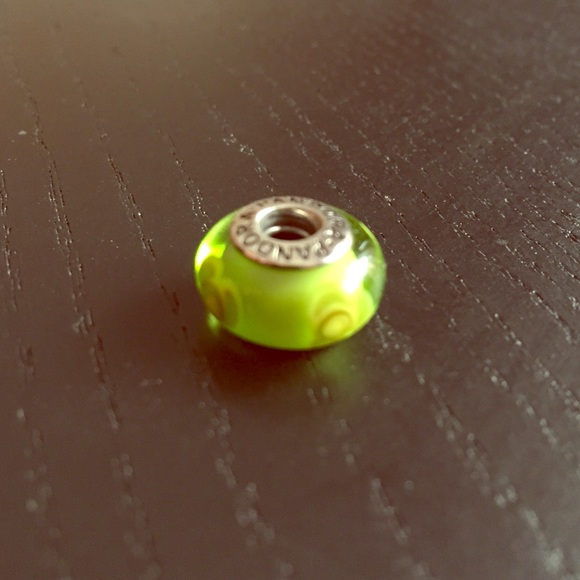 Pandora Green Abstract Clovers Charm