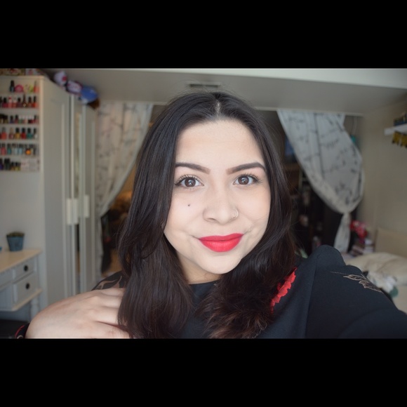 Meet your seller 🌻 - Picture 2 of 3