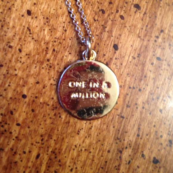 SOLD on another site🎀Kate Spade 🎀necklace "s" - Picture 4 of 4