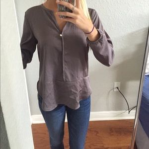 gray blouse. great condition