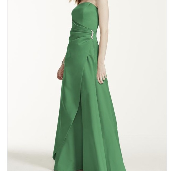 Bridesmaids dress beautiful also great for prom