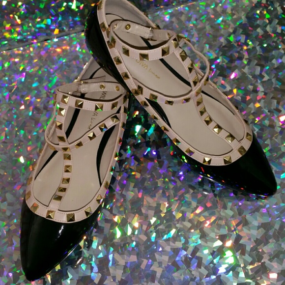 Shoes. (Ask For Bundle Discounts)!
