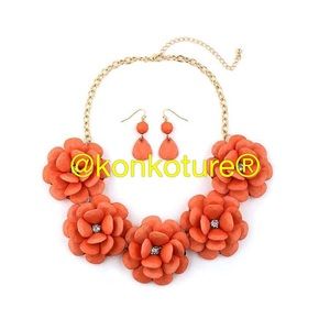 Hand made glass flower necklace