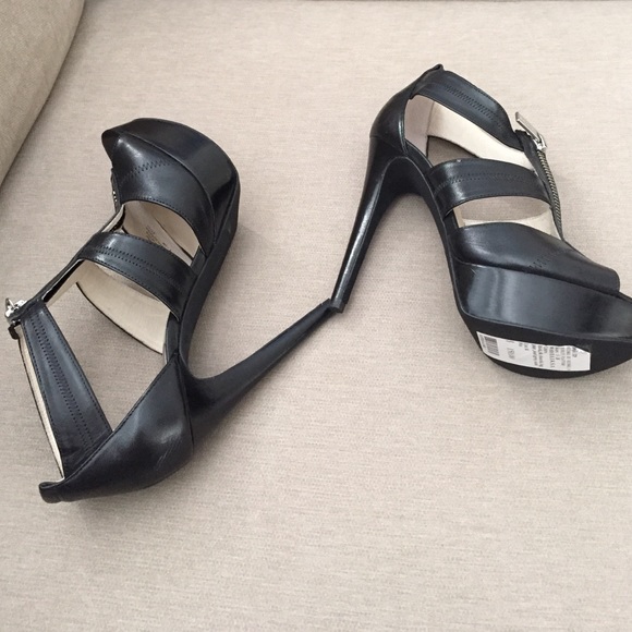 Mk heels