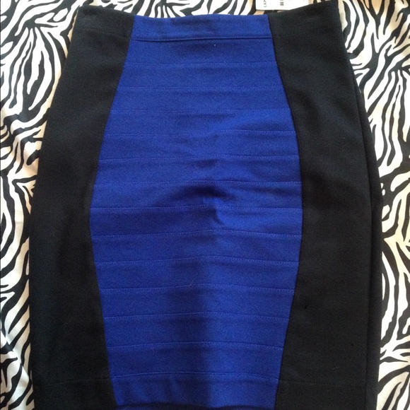 Express skirt NWT