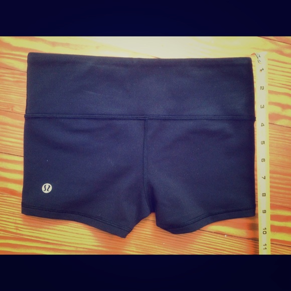 ***Reserved*** Lululemon boogie shorts - black