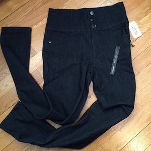 NEVER Worn High Waisted Forever 21 Jeans Size 26