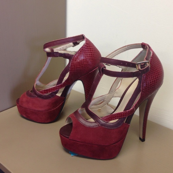 Top Shop Suede And leather snakeskin Pump