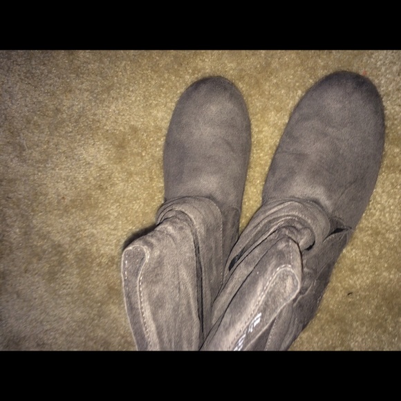 Short suede boots - Picture 3 of 4