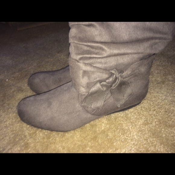 Short suede boots - Picture 4 of 4