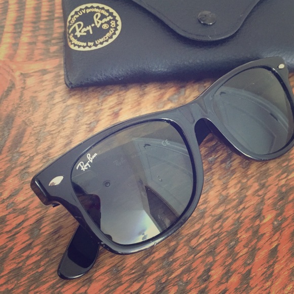 Ray-Ban Accessories - Original black wayfarer Ray ban