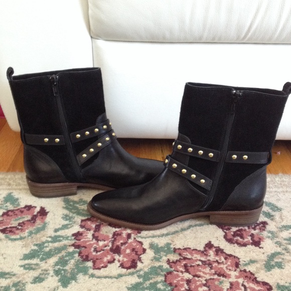 ๐ COACH Black Boots ๐ - Picture 3 of 4