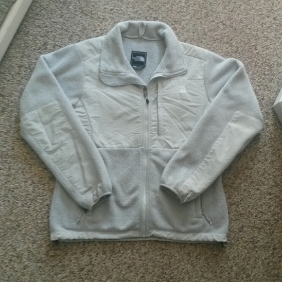 ❌TRADING❌ North Face Denali Jacket