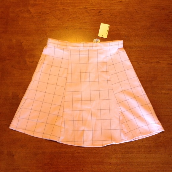 NWT- American Apparel Pink Grid Print Lulu Skirt