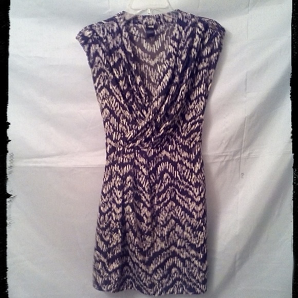 FUN & Modern H&M Dress!! - Picture 1 of 2