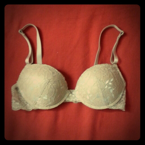 Beige lace bra 32B