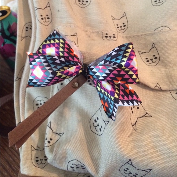 Cheerleading bows - Picture 3 of 3