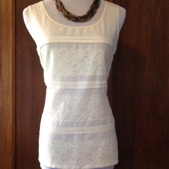 🚫SOLD🚫🌿Ivory Lace Tank-Loft - Picture 2 of 4