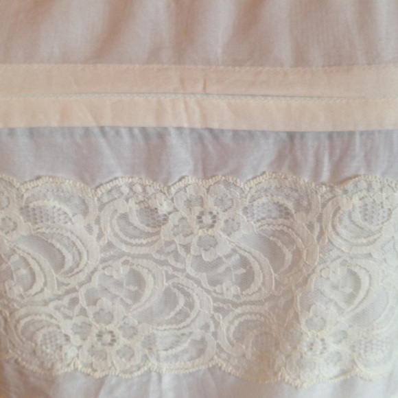 🚫SOLD🚫🌿Ivory Lace Tank-Loft - Picture 4 of 4