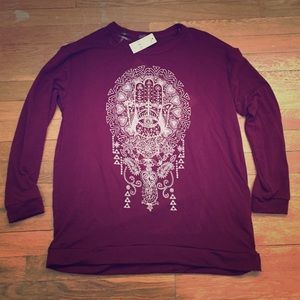 BRAND new Hamsa Sweater😍