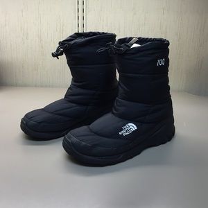 North face size 9 snow boots