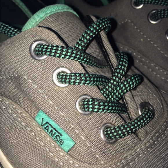 Vans - Picture 2 of 2