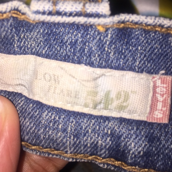 Levi jeans (Authentic) - Picture 4 of 4
