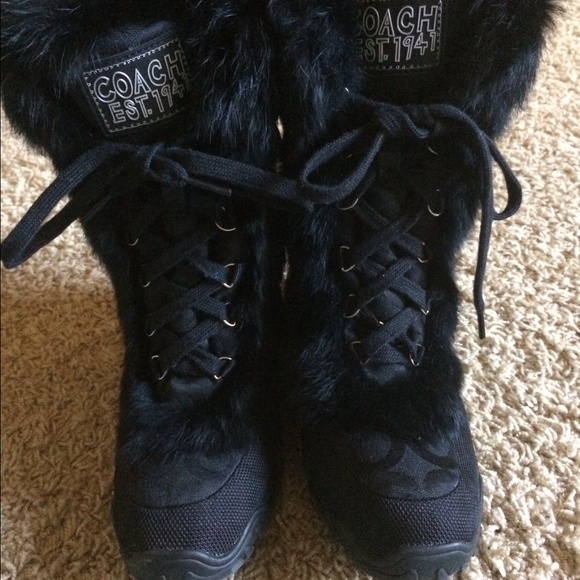 Black coach Jennie Boots