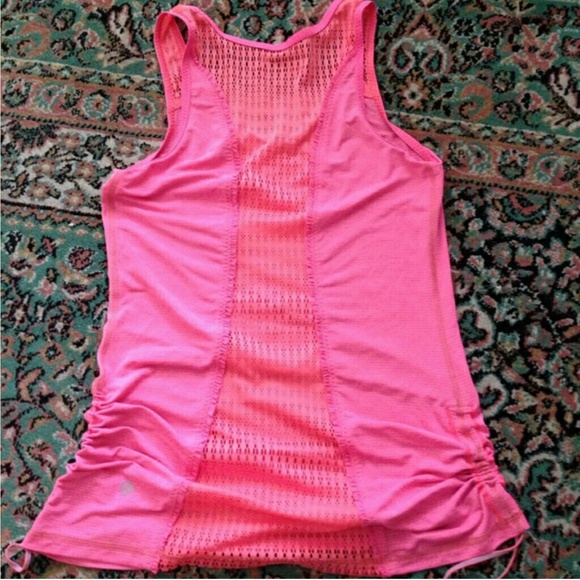 Lululemon Tie and fly tank