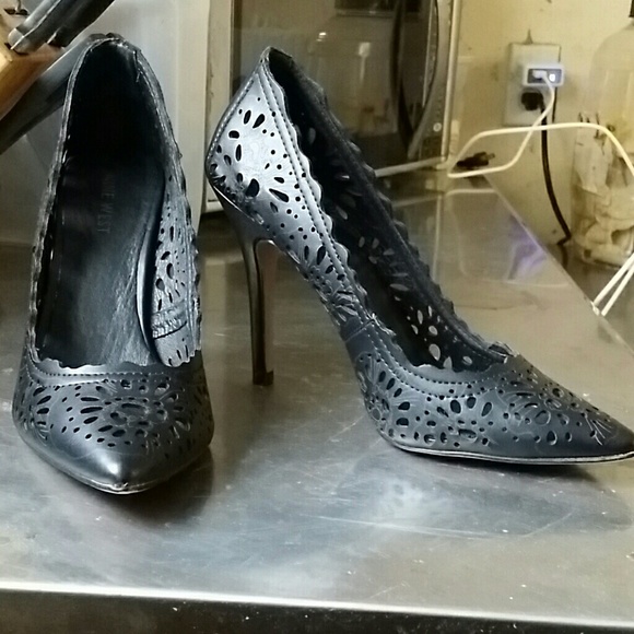 pointed toe heels
