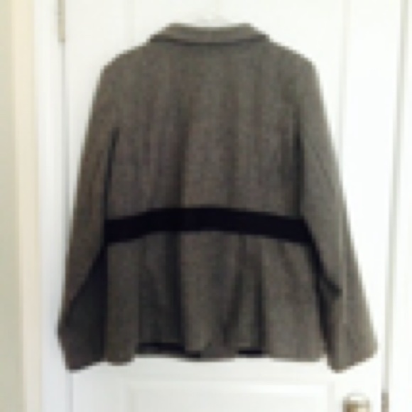 Old Navy gray wool coat with black waistband - Picture 4 of 4