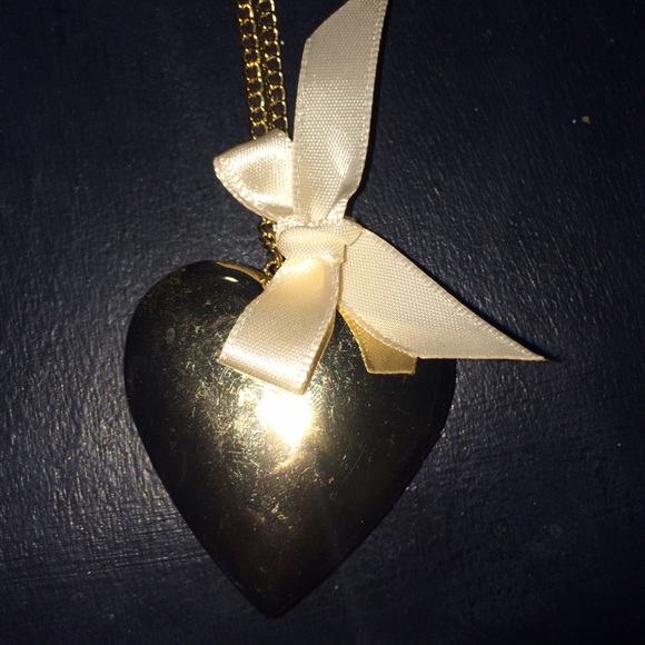 Locket necklace