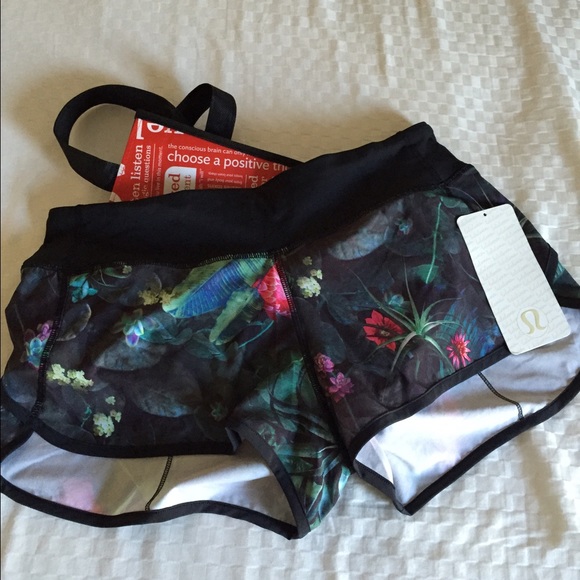 Lululemon Curious Jungle Print Speed shorts