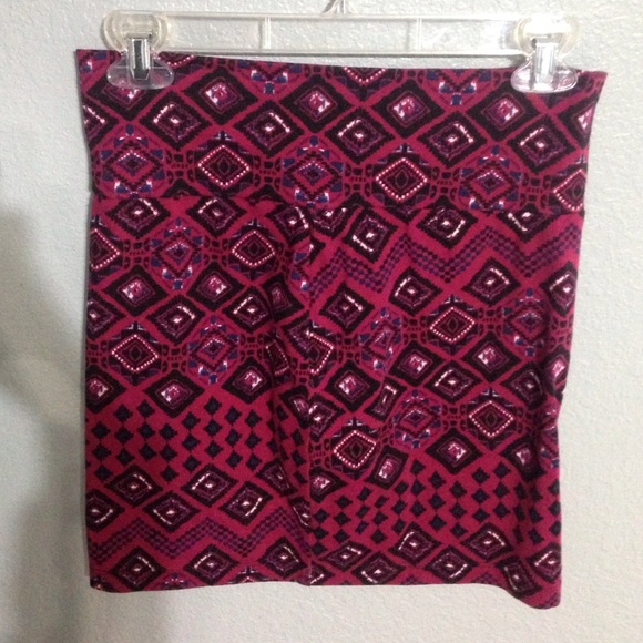 Patterned Pencil Skirt