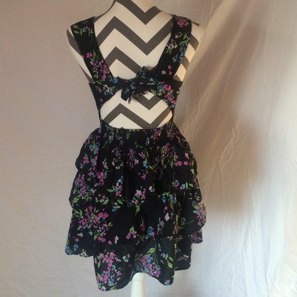 Floral skater dress - Picture 2 of 3