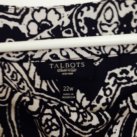 Talbots black & white patterned sleeveless blouse - Picture 3 of 3