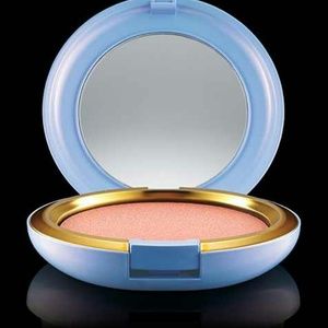 Mac cinderella iridescent powder