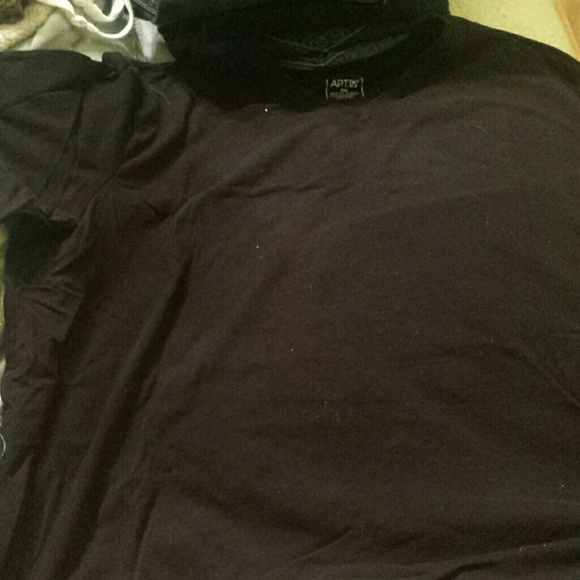 Solid black short sleeve tee