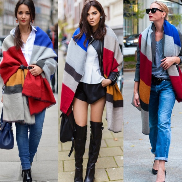 SOLD Zara warm long scarf - Picture 3 of 4