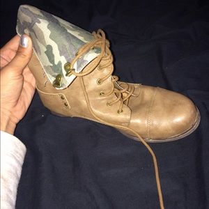 combat boots