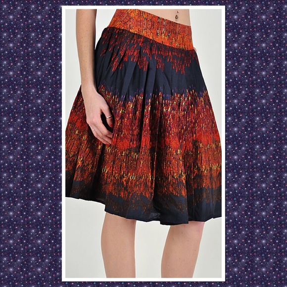 NAVY AND RED SKIRT - NWT - Picture 2 of 4